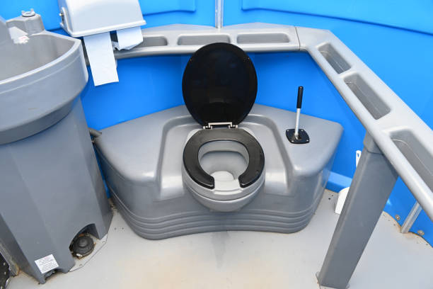 Portable Toilet Options We Offer in Ellisville, MO